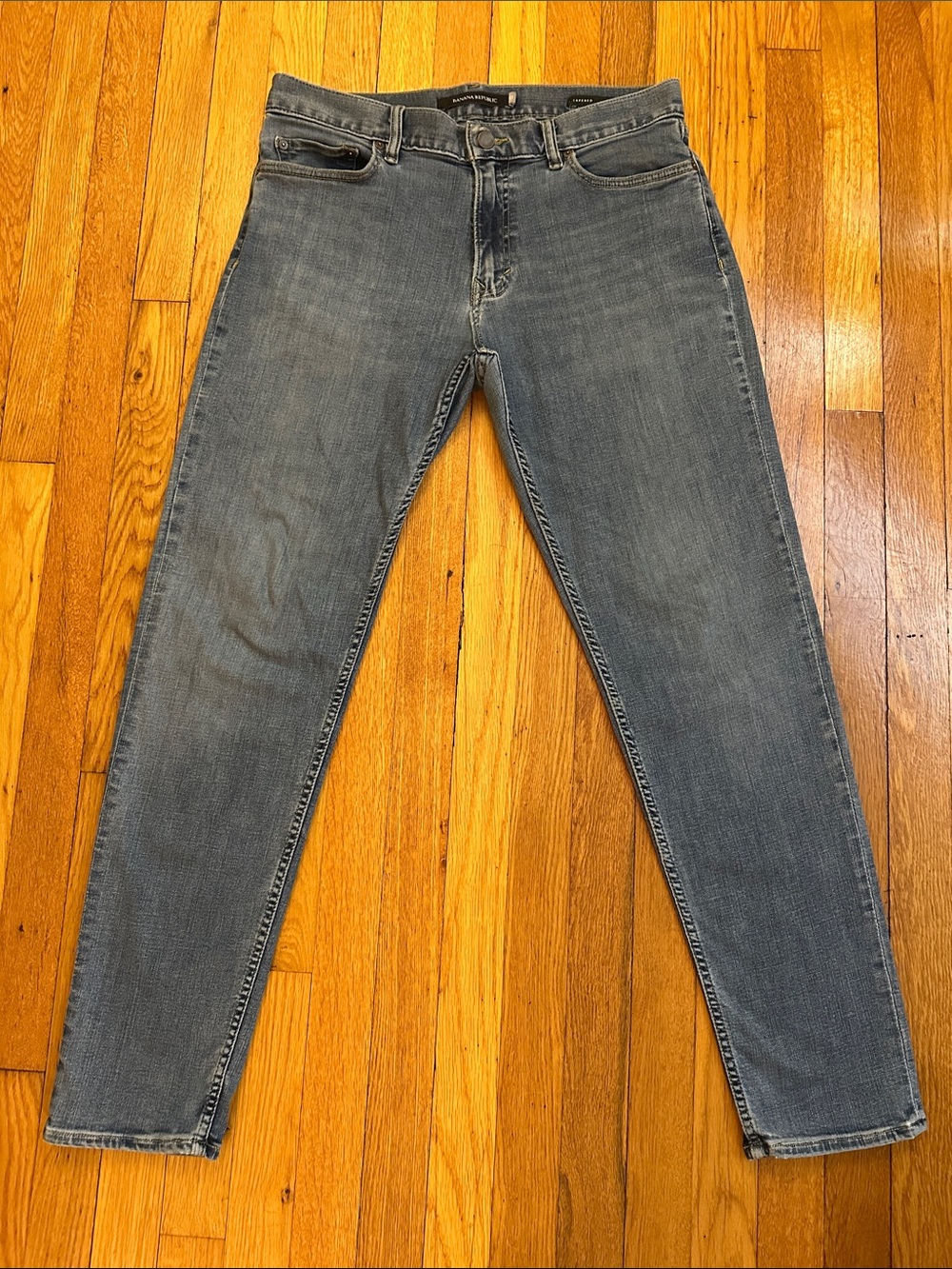 Banana Republic RMD Men's Tapered Medium-Wash Faded Blue Jeans 32W/32L